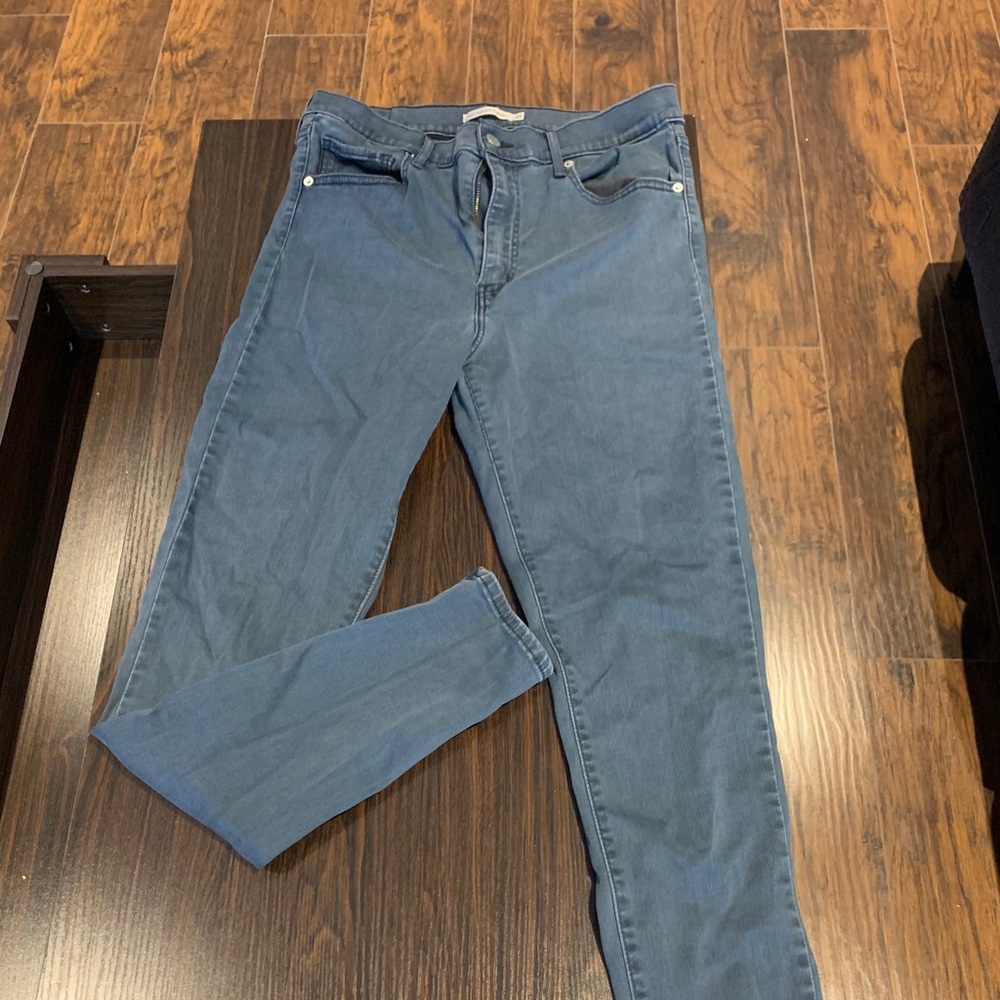 Levi’s super Skinny mile high jeans size 32